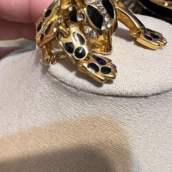 VTG- 1980’s Estate Articulated Panther shoulder brooch - Picture 3 of 4